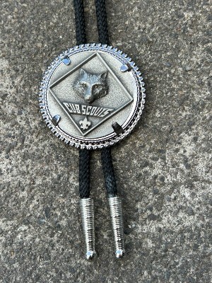 Vintage Bolo Tie Pewter Wolf Black Cord